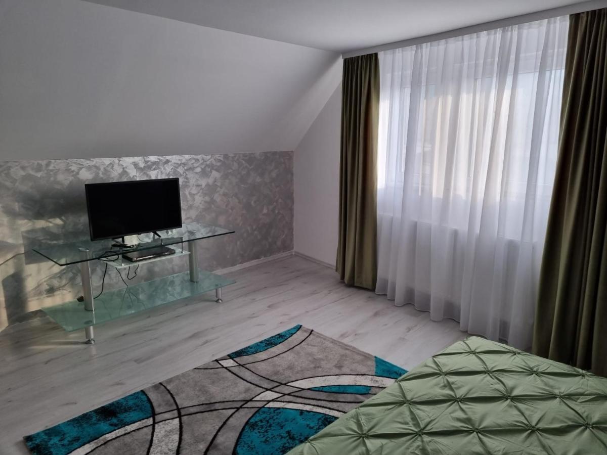 Izabella Guest House Сачеле Екстер'єр фото