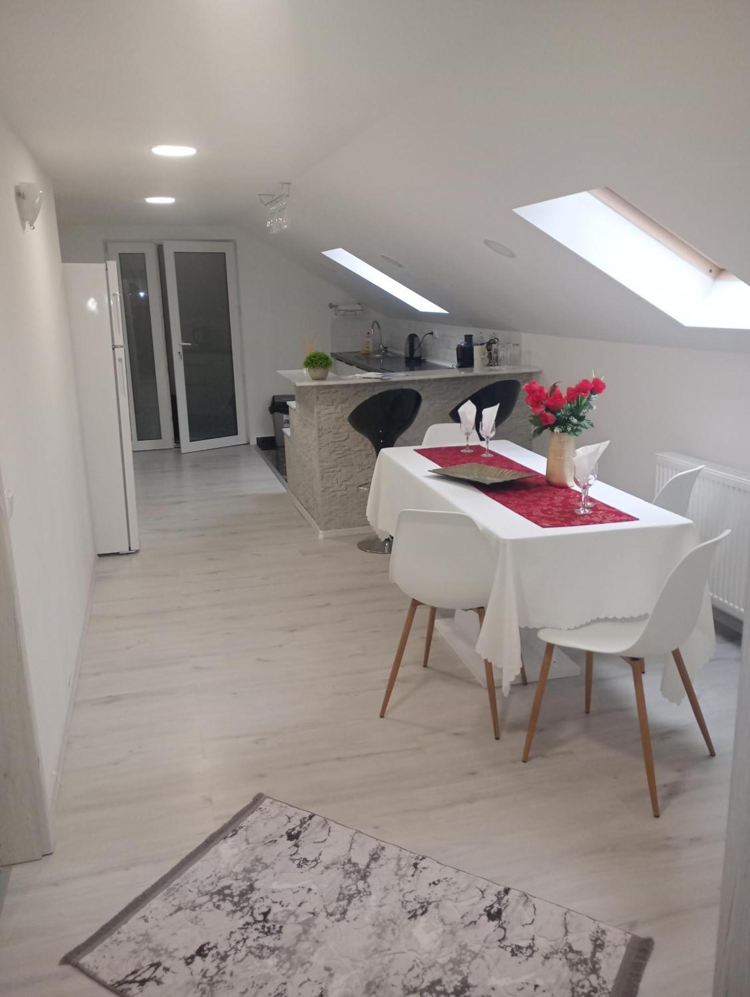 Izabella Guest House Сачеле Екстер'єр фото